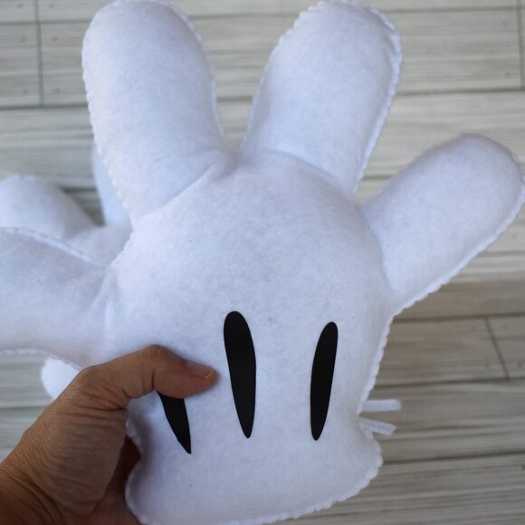 Christmas Mickey felt glove /wreath attachment/ tree decor - Picture 3 of 8